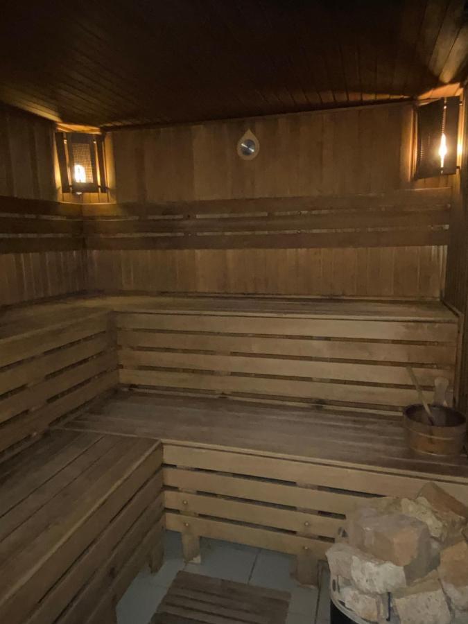 Отель Рио Melitopolʼ エクステリア 写真
